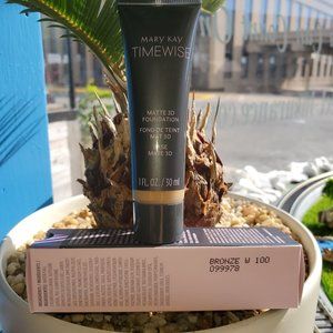 Bronze W 100 Matte 3D Foundation - Combo to Oily Skin - Timewise Mary Kay
